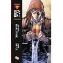 Superman Earth One:  Απειλή Από Το Παρελθόν (Paperback)