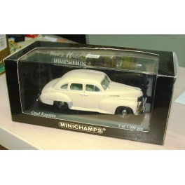 Minichamps - Opel Kapitan Elfenbein 1951-53 